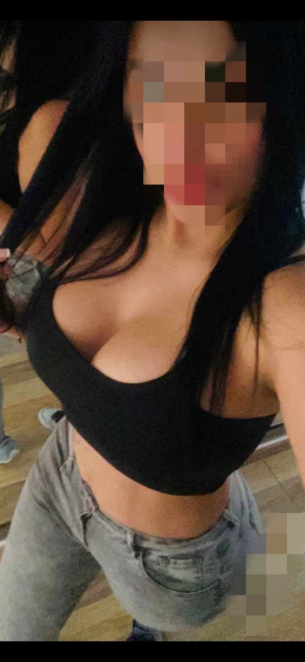 Bomboncito colombiana culona y tetona