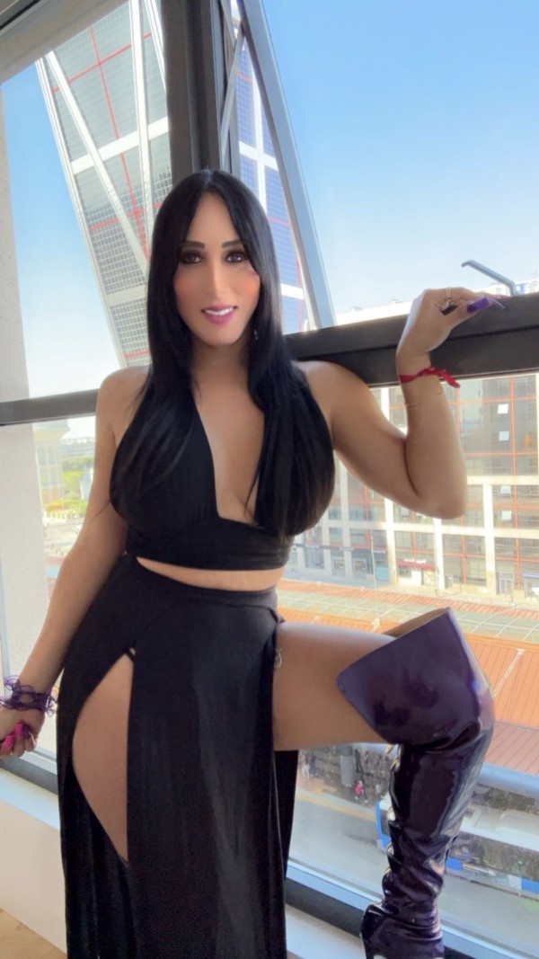 Hermosa transexual novedad en Madrid plaza Castilla Salidas