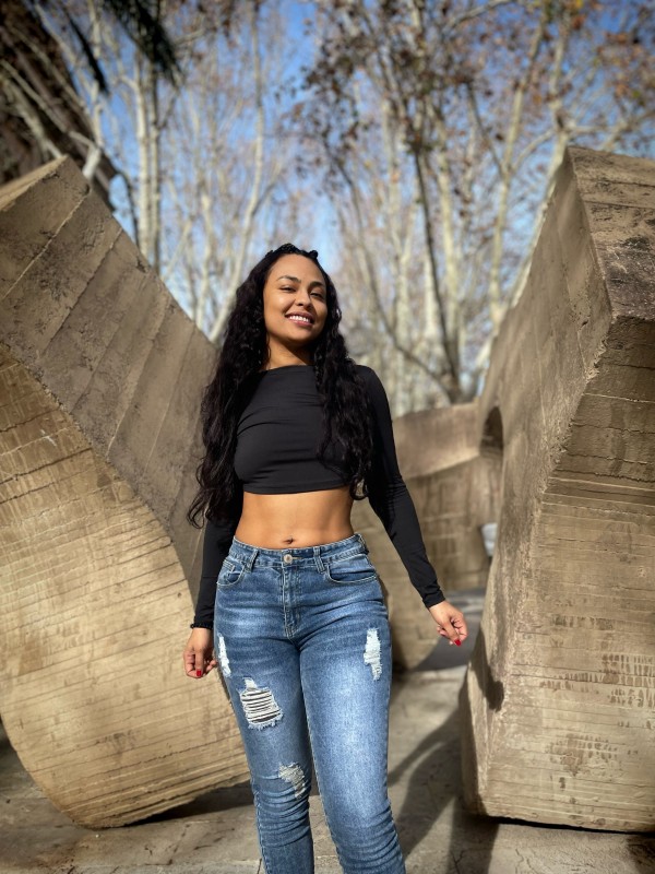 Hola soy una chica latina muy caliente me gusta la fiesta