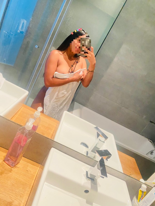 Hola amor estoy disponible 24h llámame y quedamos