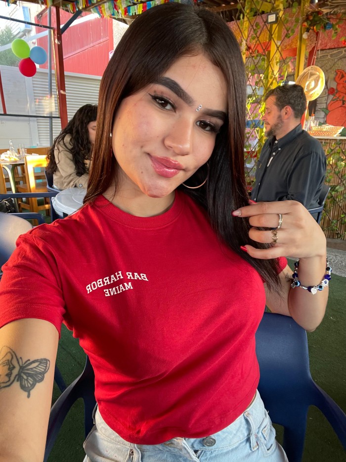 VEN Y ME MASTURBAME BIEN RICO