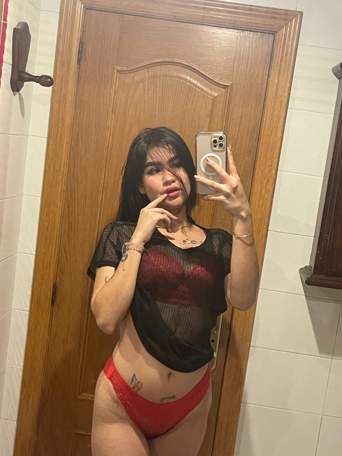 PUTA GUARRA, FIESTERA E IMPLICADA