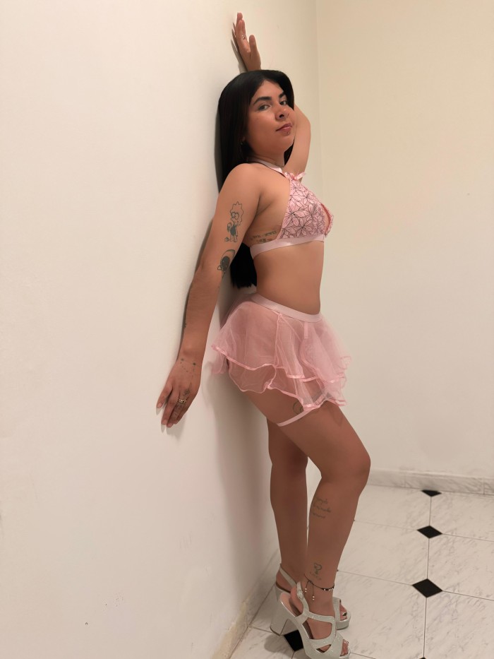 CHICA ARDIENTE Y DESCOMPLICADA EN VILLARREAL