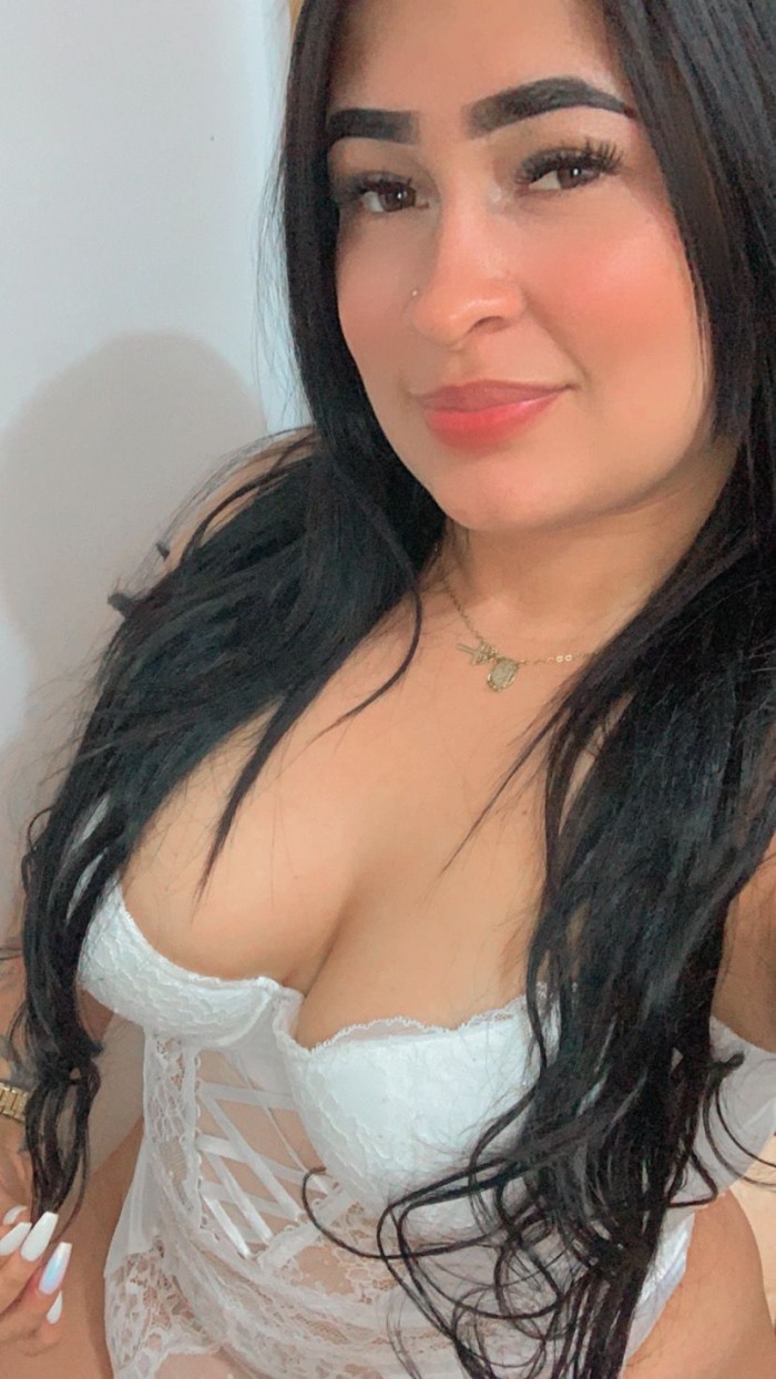 XOXO TRAVIESO Y JUGOSO