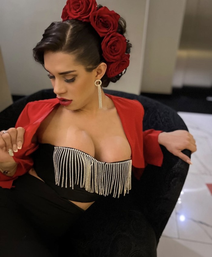 Hola soy angelica chica súper pollona 23cm