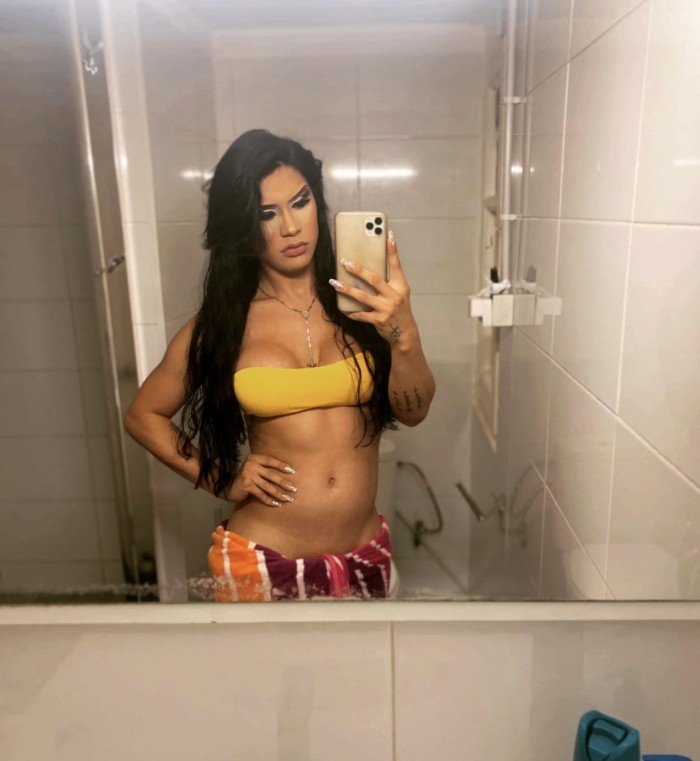 Hola soy angelica chica súper pollona 23cm