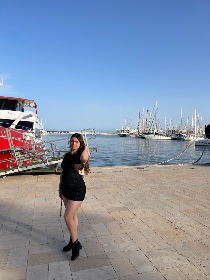 LATINA PERVERSA DE BUEN CULO