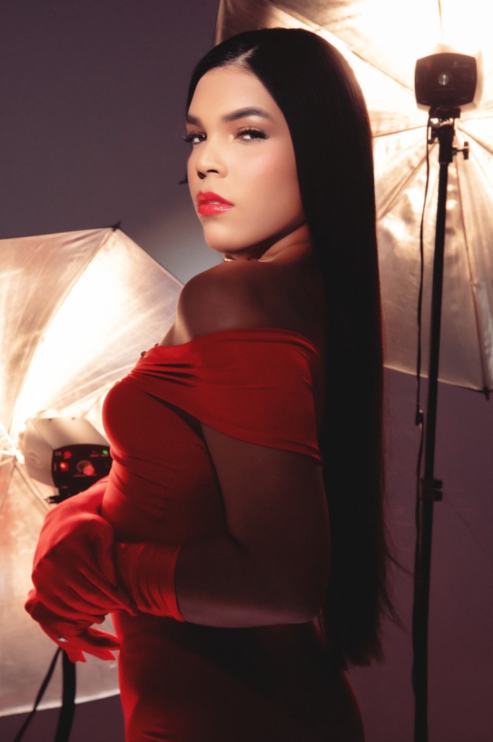 FIESTERA Y VICIOSA ¡PASIÓN LATINA EN BARCELONA!