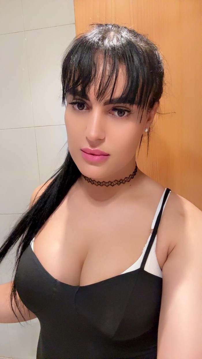 Trans activa pasiva , muy implicada ,