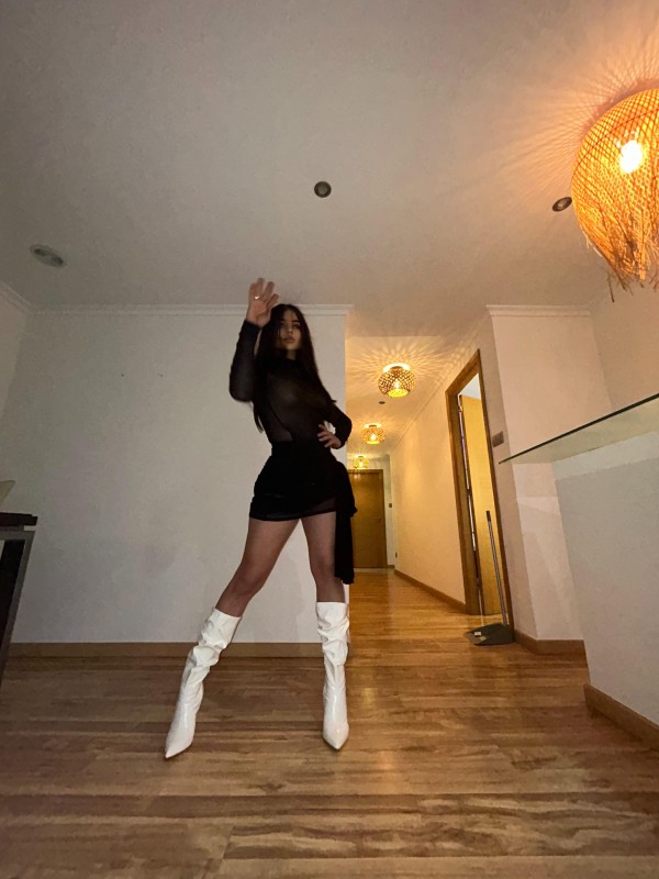 JOVENCITA TRAVIESA MUY VICIOSA Y FIESTERA DISPONIBLE EN TU CIUDAD