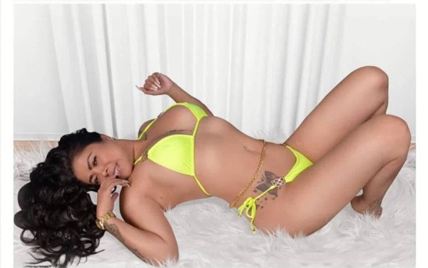 COLOMBIANA ARDIENTE Y CACHONDA