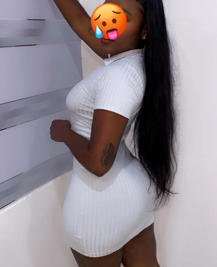 Hermosa  morena sexy