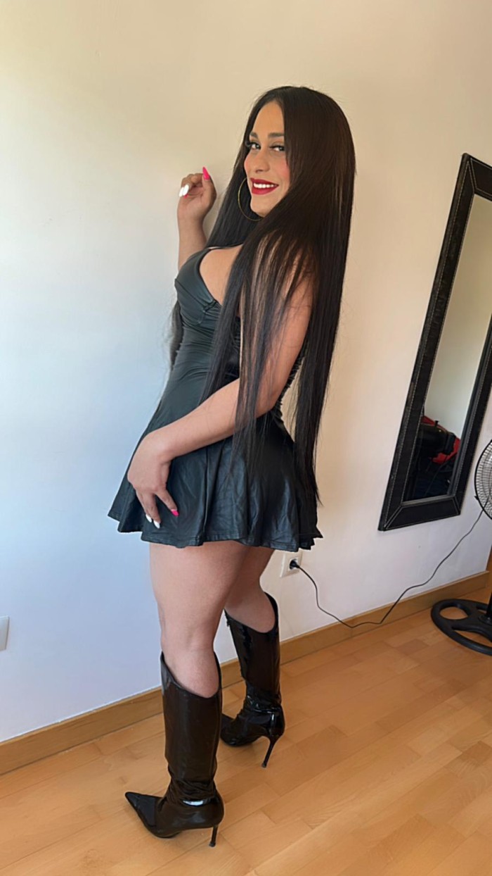 Chica trans guarra