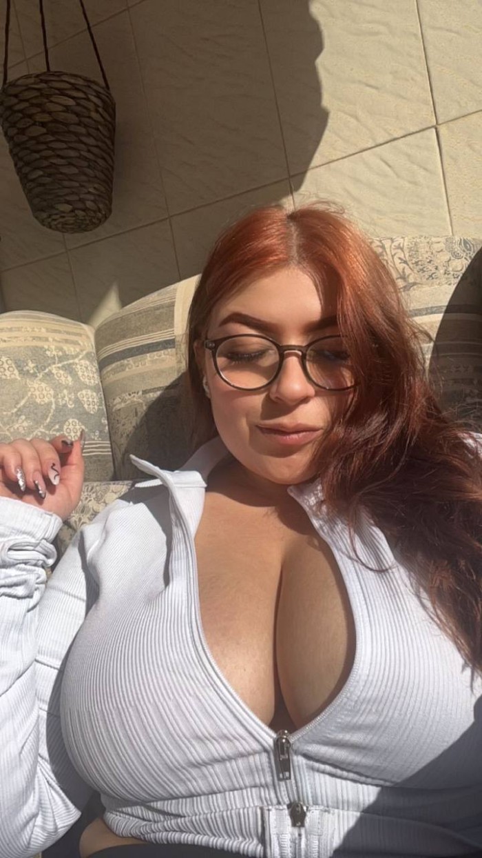 Sexy tetona guapa jovencita