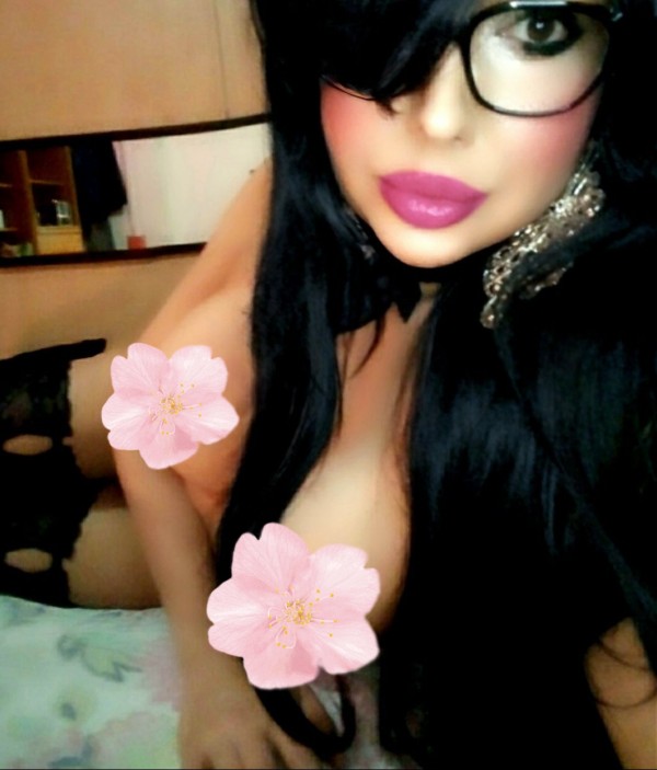 (IRUN)trans hermosa masajista profisional relajantes
