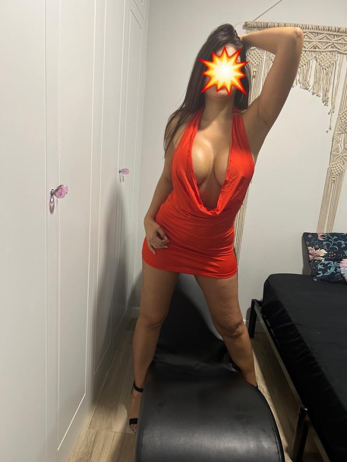 JESSICA LATINA CARIÑOSA DELGADA CACHONDA !!