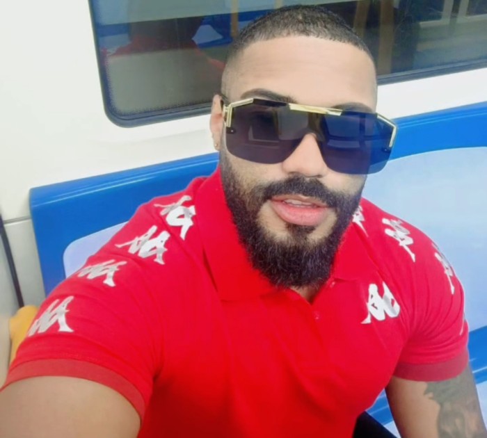 SEXY JOVEN MORENO VERGON 20 CM MUY LECHERO