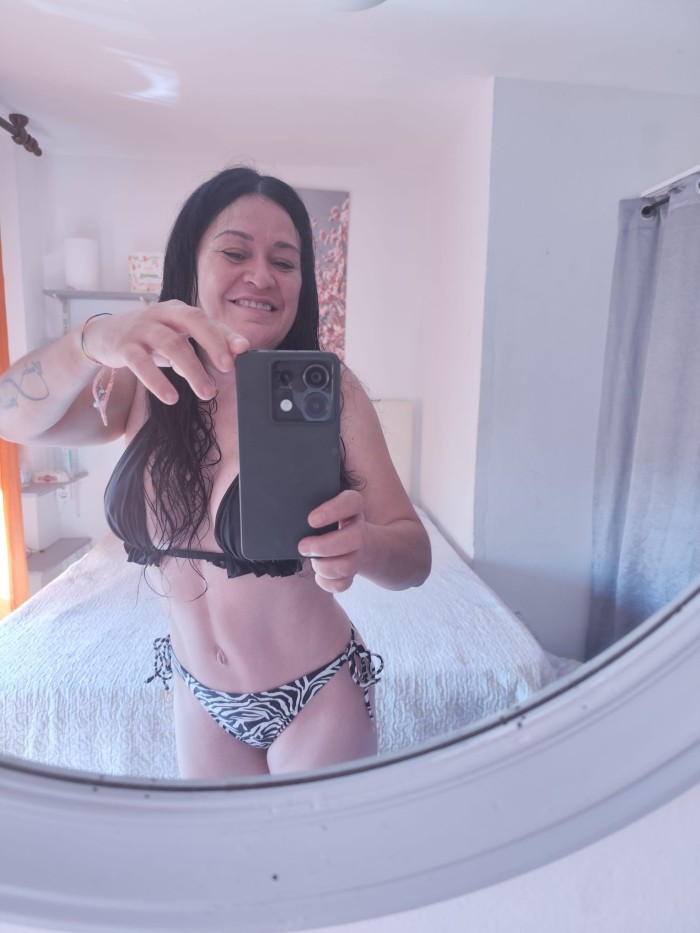 Madurita pechugona ninfómana completo 30€