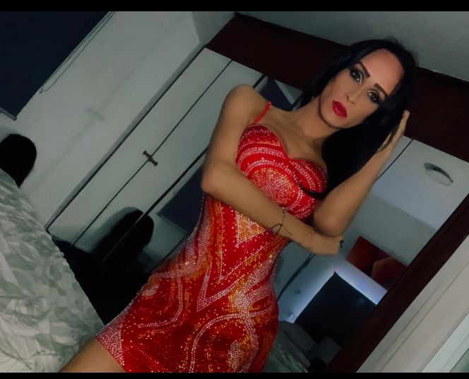 VENEZOLANA ARDIENTE CHICA TRANS FOGOSA