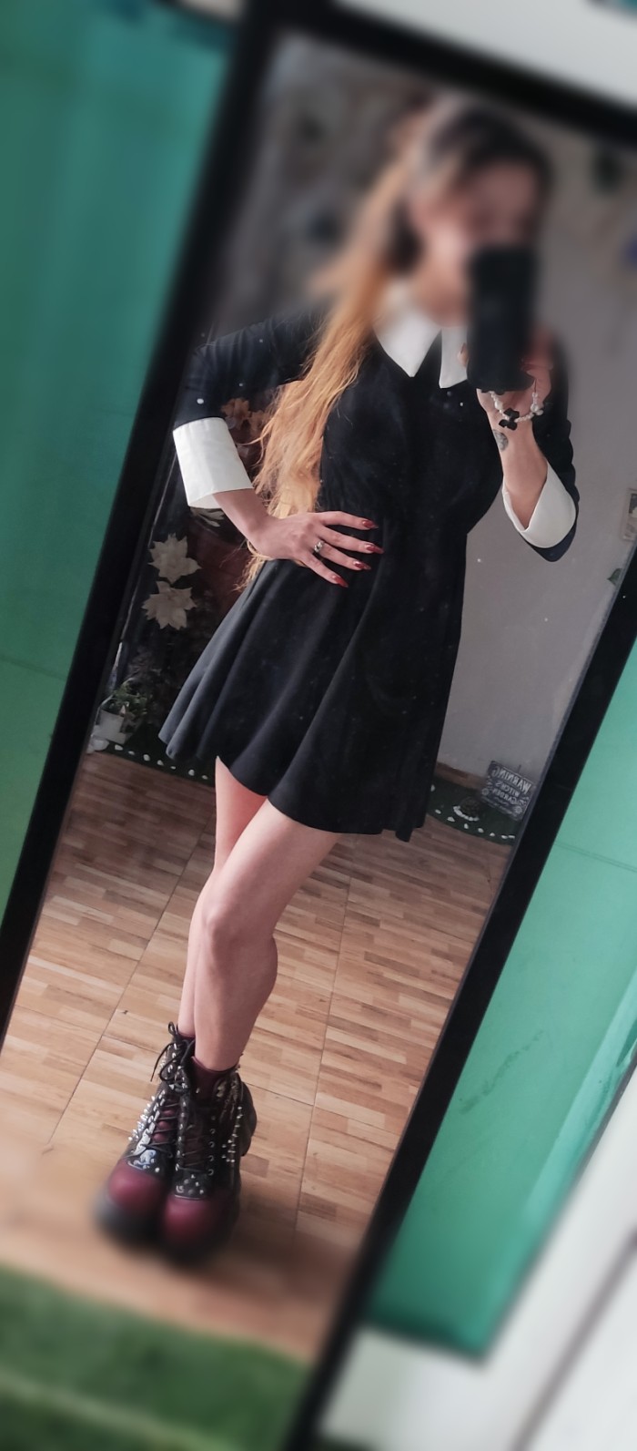 chica feet .Nay tu masajista de confianza