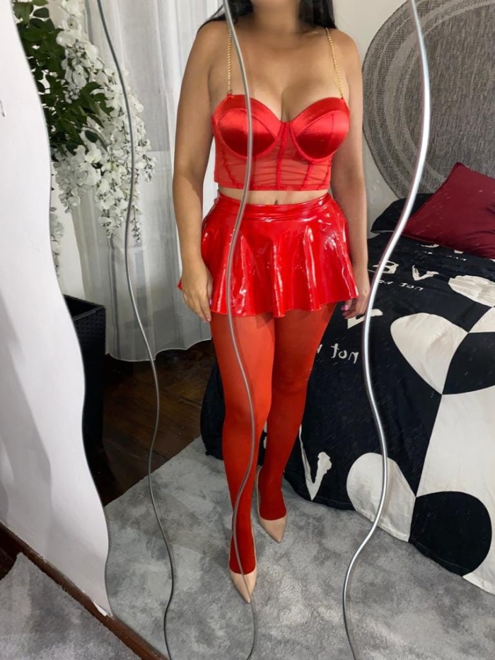 LUNA BRAZILEÑA MADURITA DE PASO POR SANTANDER