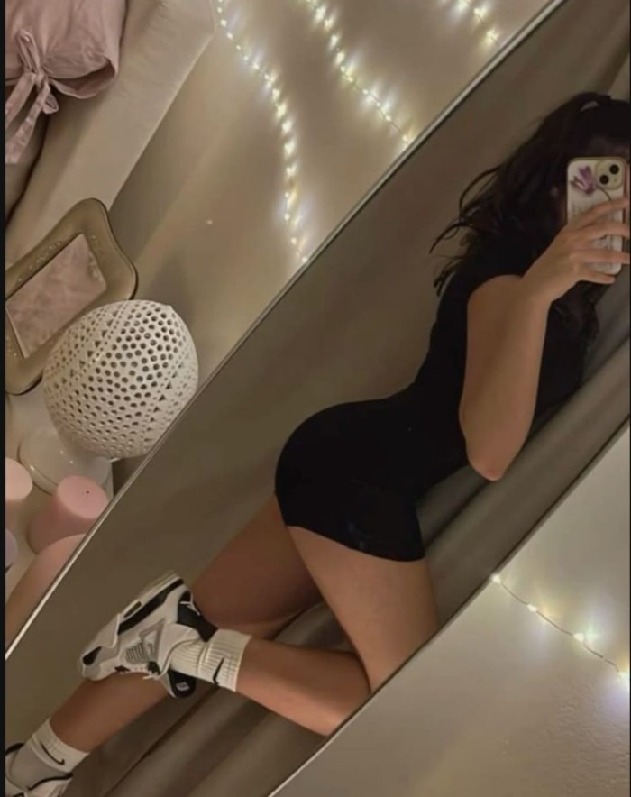 VEN TE CHUPO TU RICA POLLA DAME TODA TU LECHE