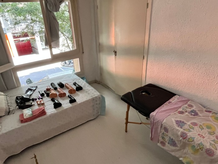 NO TE EQUIVOQUES. HAY DILDOS DE TODOS LOS TAMAÑOS