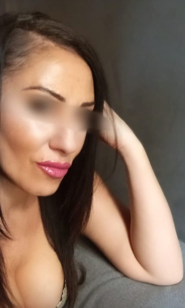 Lucía bonita española Particular recibo sola en mi Apartamento