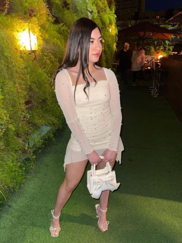 Abril – Venezolana Acompañante de Lujo en Ibiza