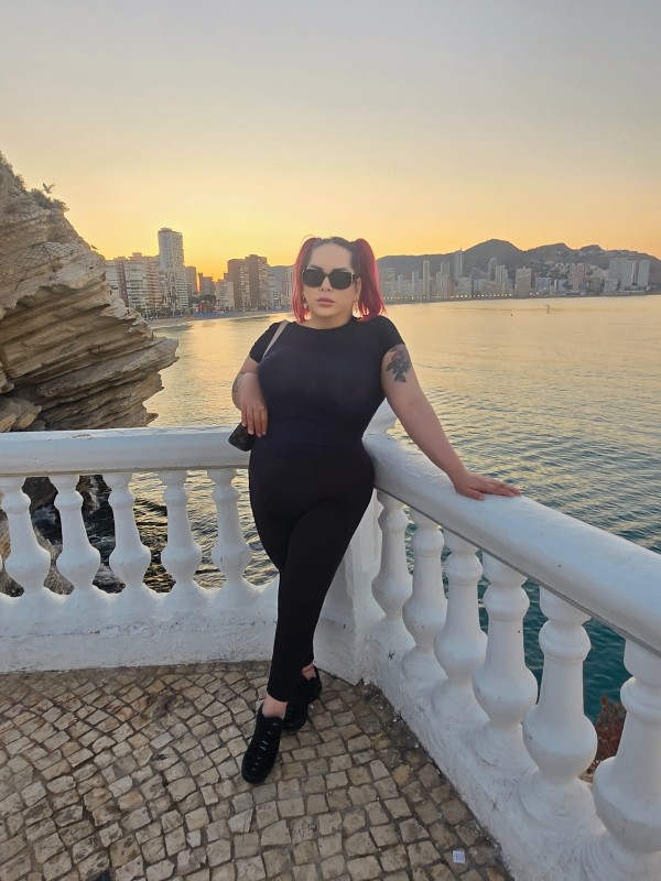 MASAJISTA PROFESIONAL HOMBRESLIMPIOSBESONEGRO30€