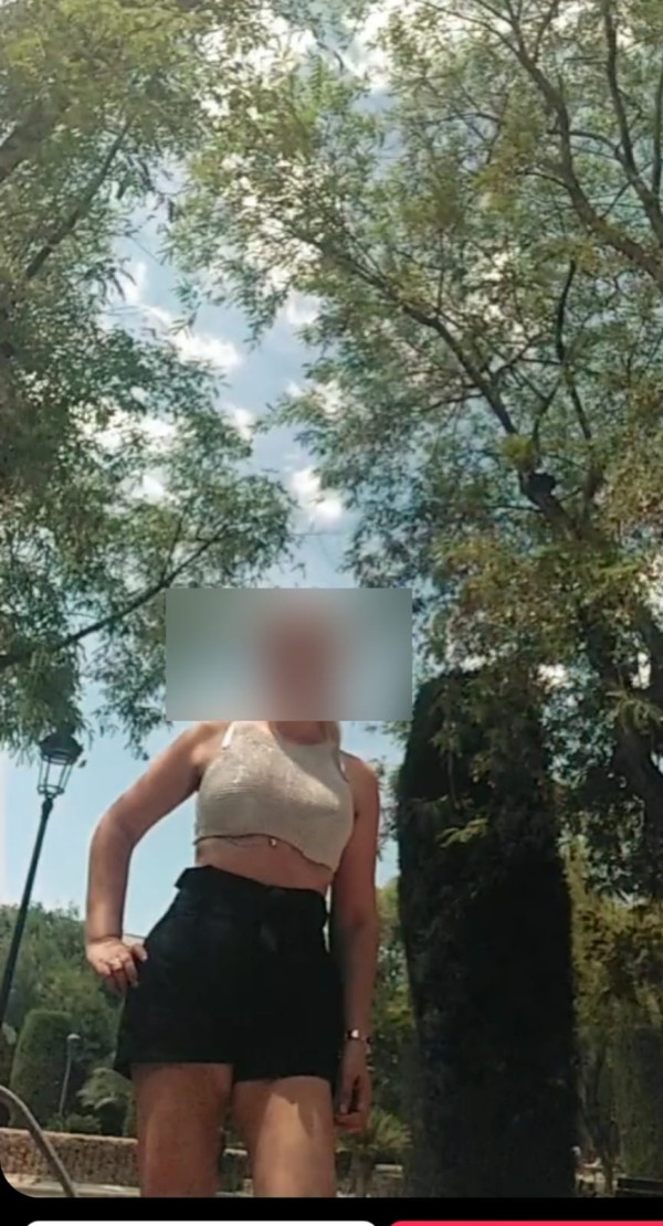 VEN A DISFRUTAR DE UNA LATINA CARIÑOSA