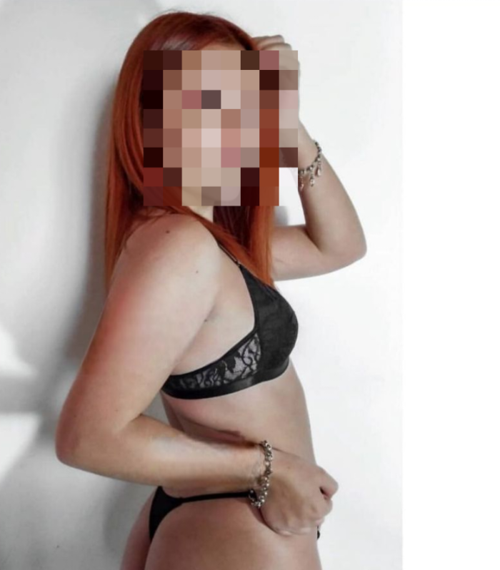 Joven latina con ganas de follar