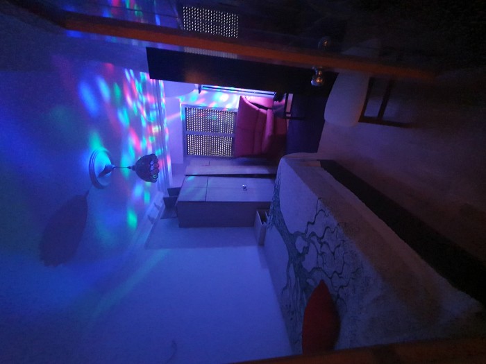 SE ALQUILA HERMOSA HABITACIÓN EN DELICIAS