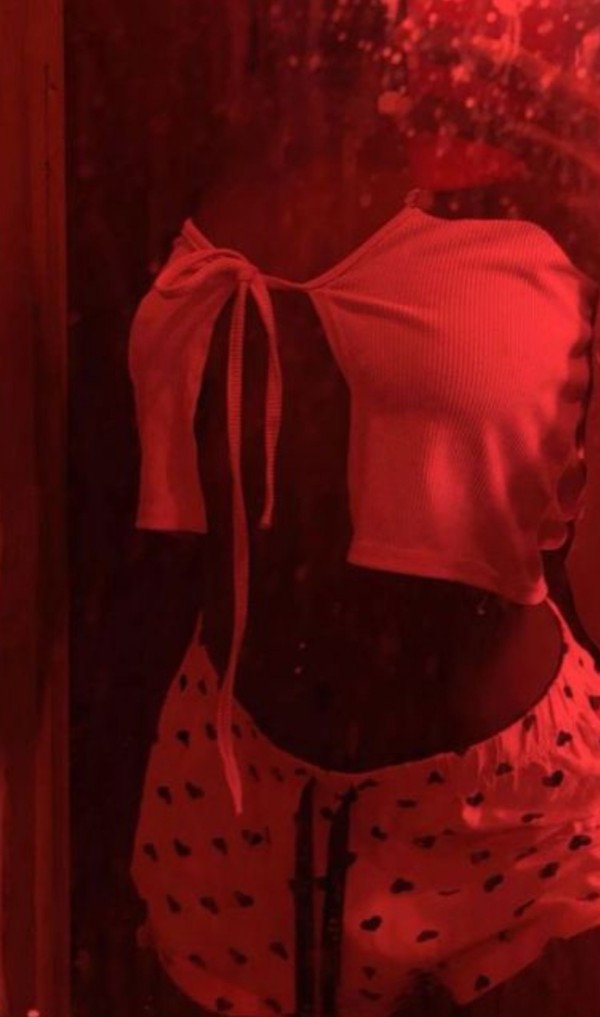 Te estoy esperando para complacerte