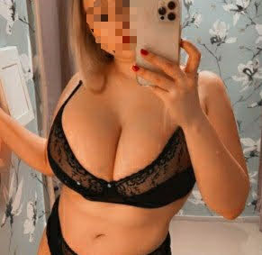 Simpatica rubia tetas XXl tambien videos