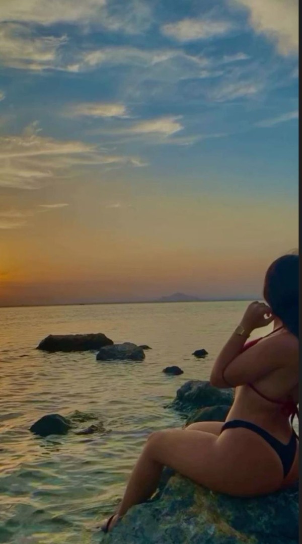 Latina exótica disponible cita previa