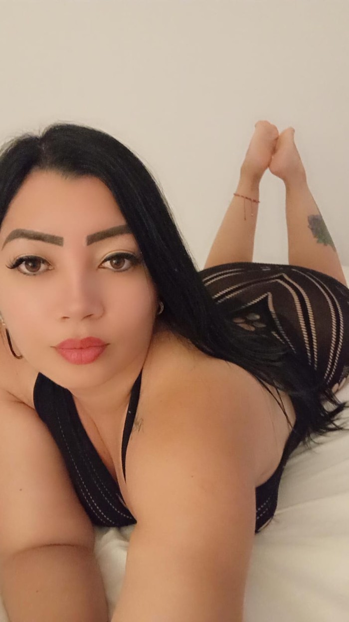 DELICIOSA IMPLICADAS, JUGUETONA Y ALEGRES