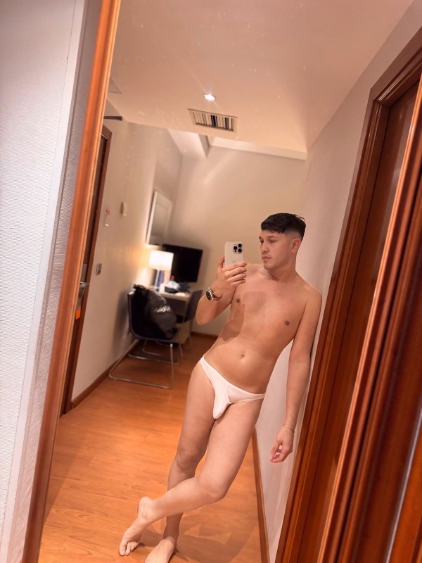 Juan andres con sitio privado y discreto. Disponib