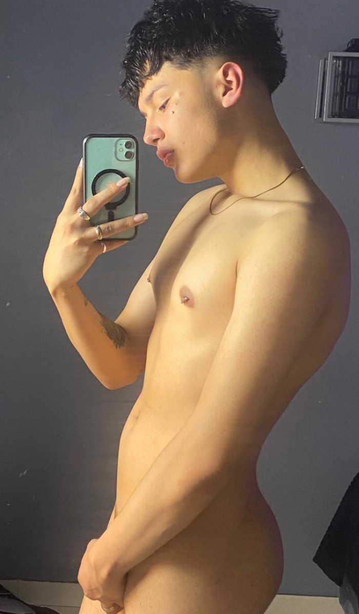 CRISTIAN, JOVEN 19 AÑOS CACHONDO Y FIESTERO