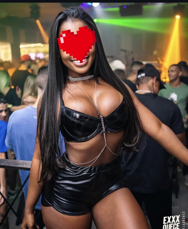 Mulatica cachonda caliente fiestera