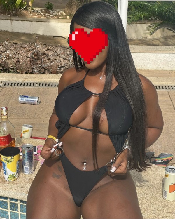 Mulatica cachonda caliente fiestera