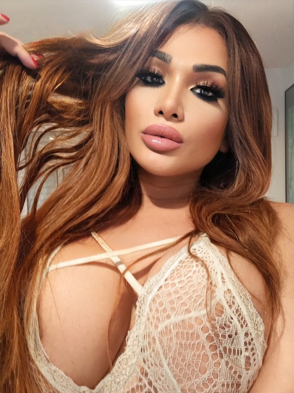 Mas perra q humana diosa de fiesta