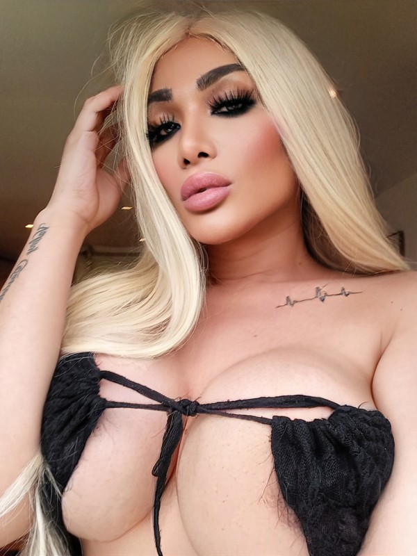 Mas perra q humana diosa de fiesta