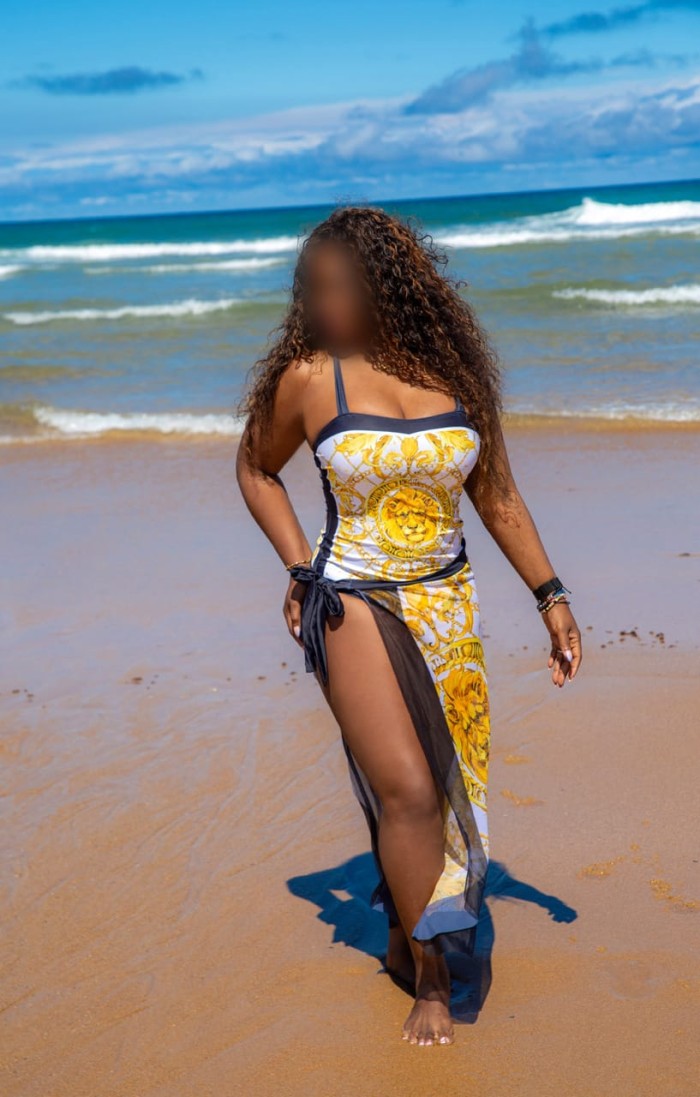 NIKOL MULATA GUAPA COMPLETA FIESTERA !!