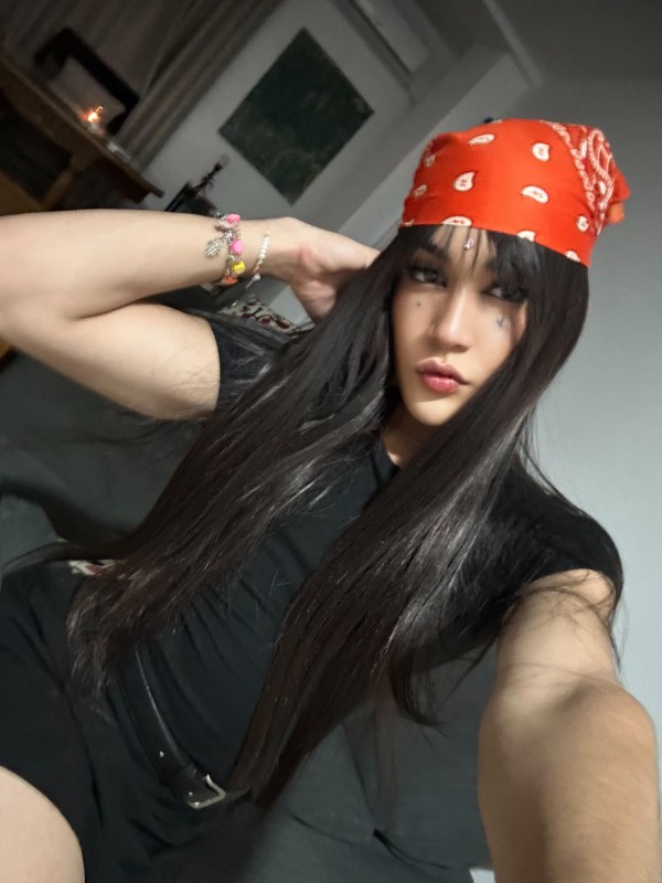 HERMOSA Y DULCE PRINCESA DE PASO POR TU CIUDAD EXPERTA COMIENDO CULOS