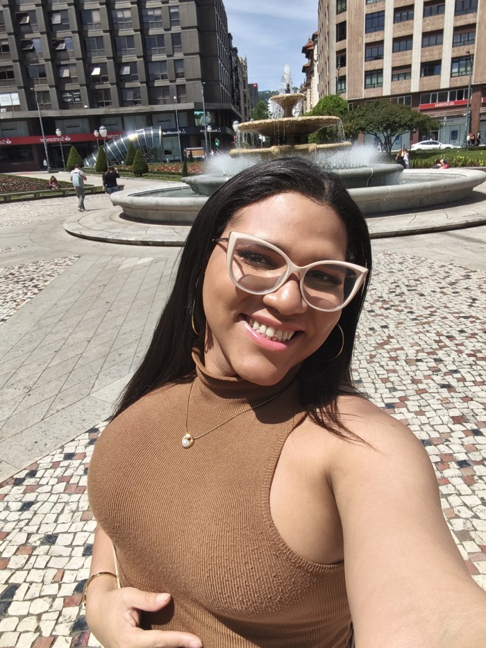Latina trans fogosa y complaciente disponible Ya