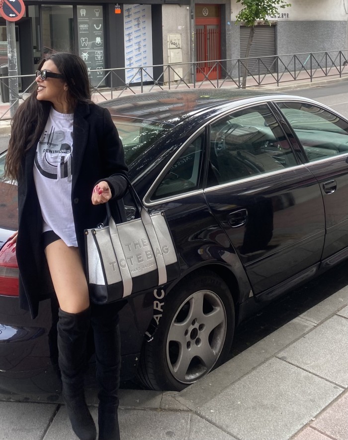 JOVENCITA ESPAÑOLA. CITA PREVIA