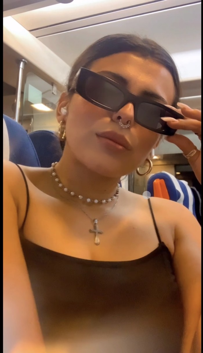 JOVENCITA ESPAÑOLA. CITA PREVIA