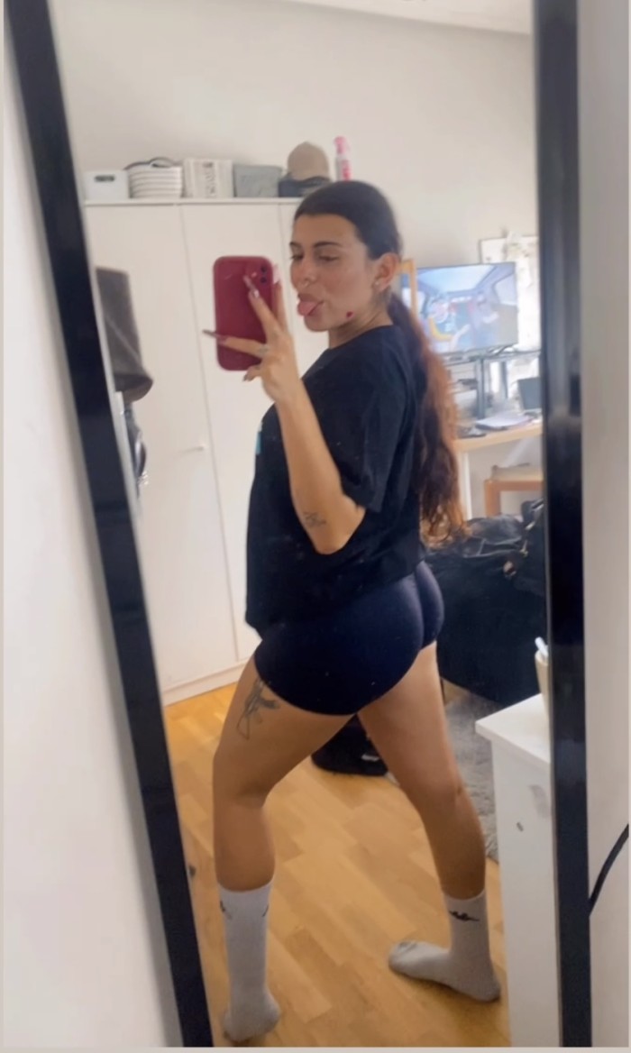 JOVENCITA ESPAÑOLA. CITA PREVIA