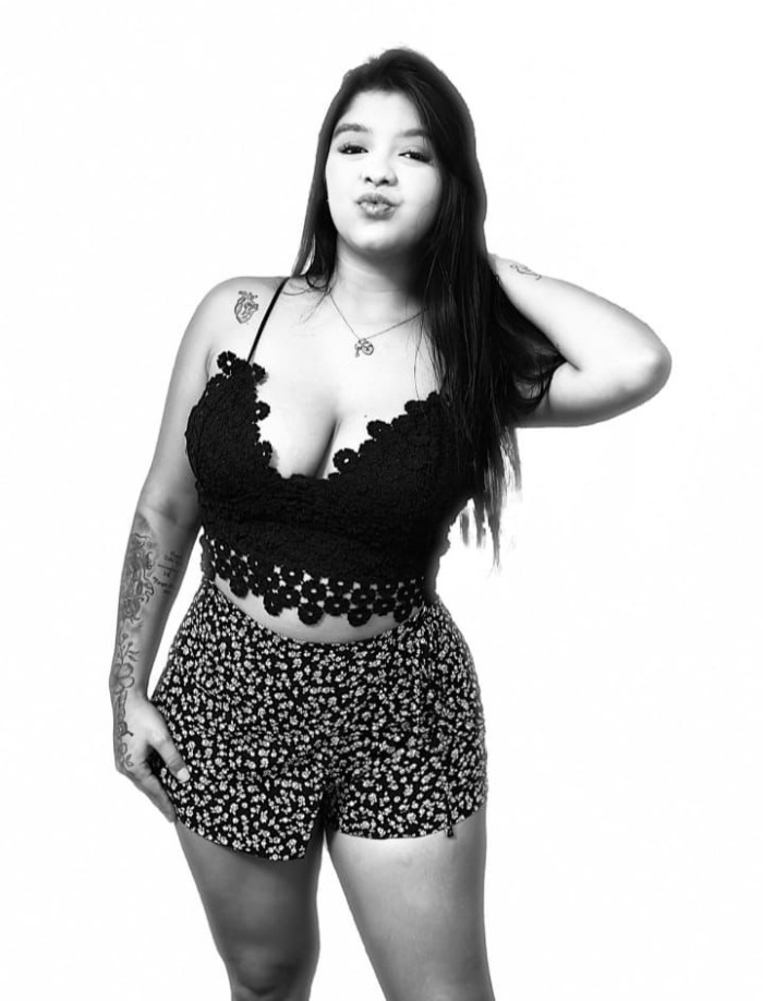 FOTOS REAL EXCLUSIVA CON UN RICO COÑITO CALIENTE